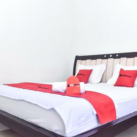 Reddoorz Near Sultan Hasanuddin Airport 2 Hotel Makassar Luaran gambar